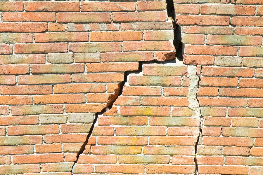 Expert Subsidence Survey | Costs | Free Quote, Harding Chartered Surveyors